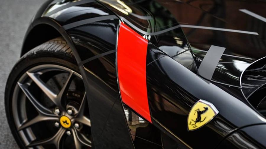 Детали экстерьера Ferrari F12tdf by Edo Competition 2016 года  (фото 36 из 37)